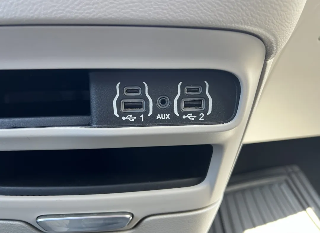 2021 Chrysler VOYAGER - 2C4RC1DG9MR532418 - Image #30