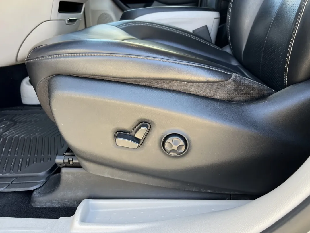 2021 Chrysler VOYAGER - 2C4RC1DG9MR532418 - Image #4