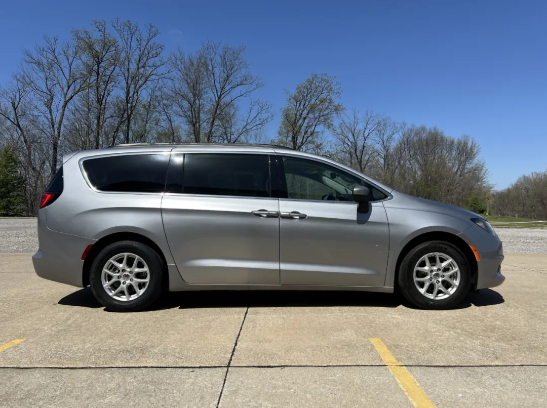 2021 Chrysler VOYAGER - 2C4RC1DG9MR532418 - Image #9