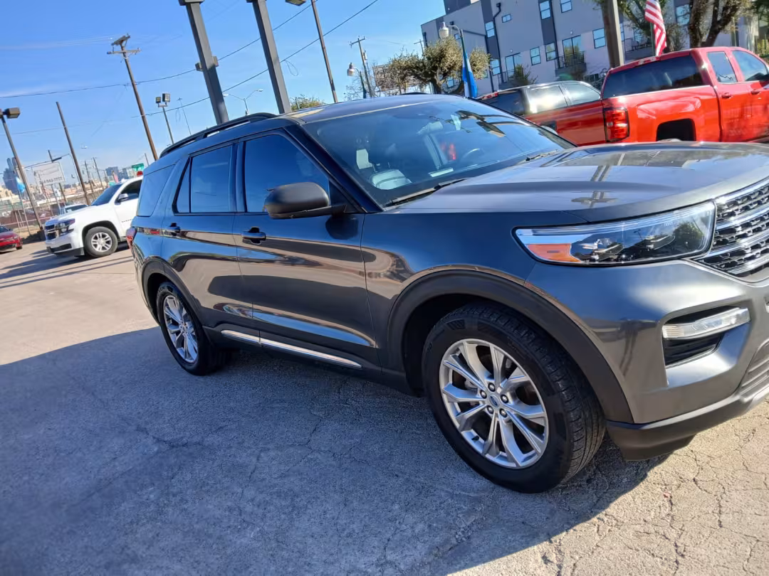 2021 Ford Explorer - 1FMSK7DH4MGA52249 - Image #2