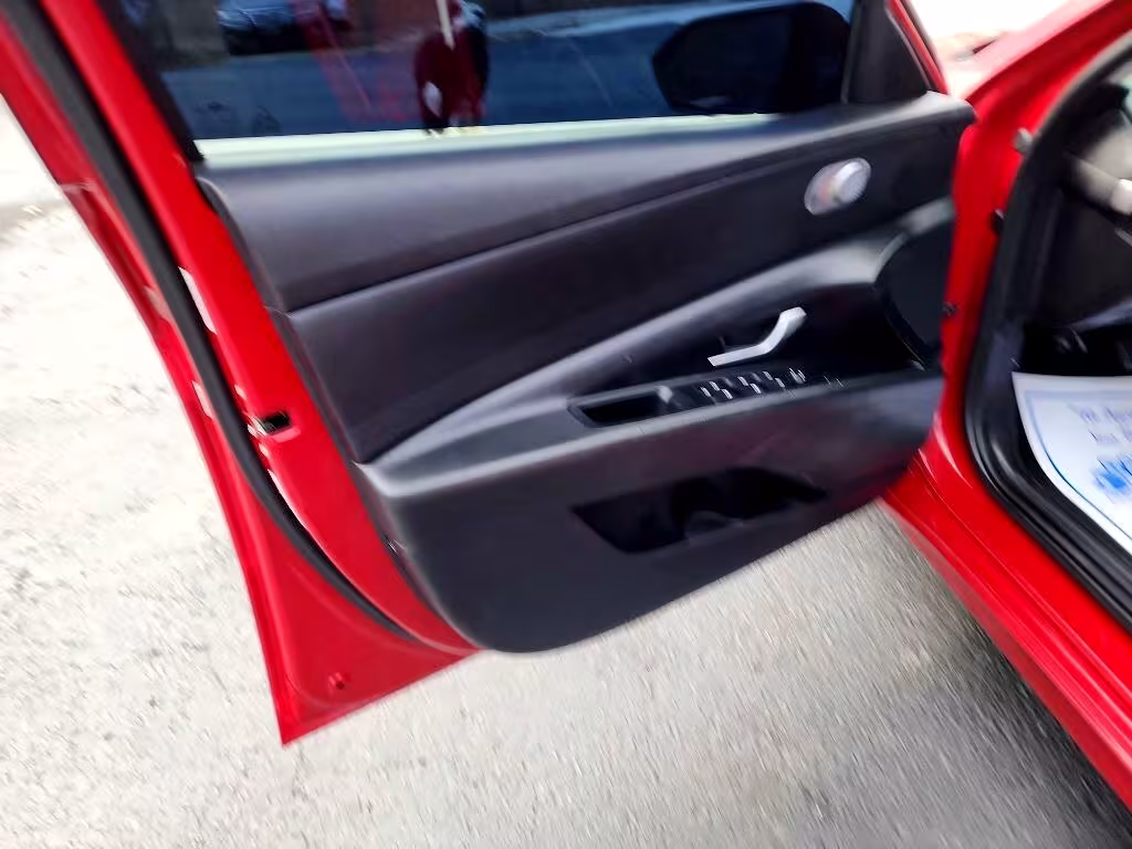 2021 Hyundai Elantra - KMHLM4AG4MU118163 - Image #9