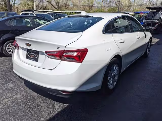 2022 Chevrolet Malibu - 1G1ZD5STXNF177281 - Image #2