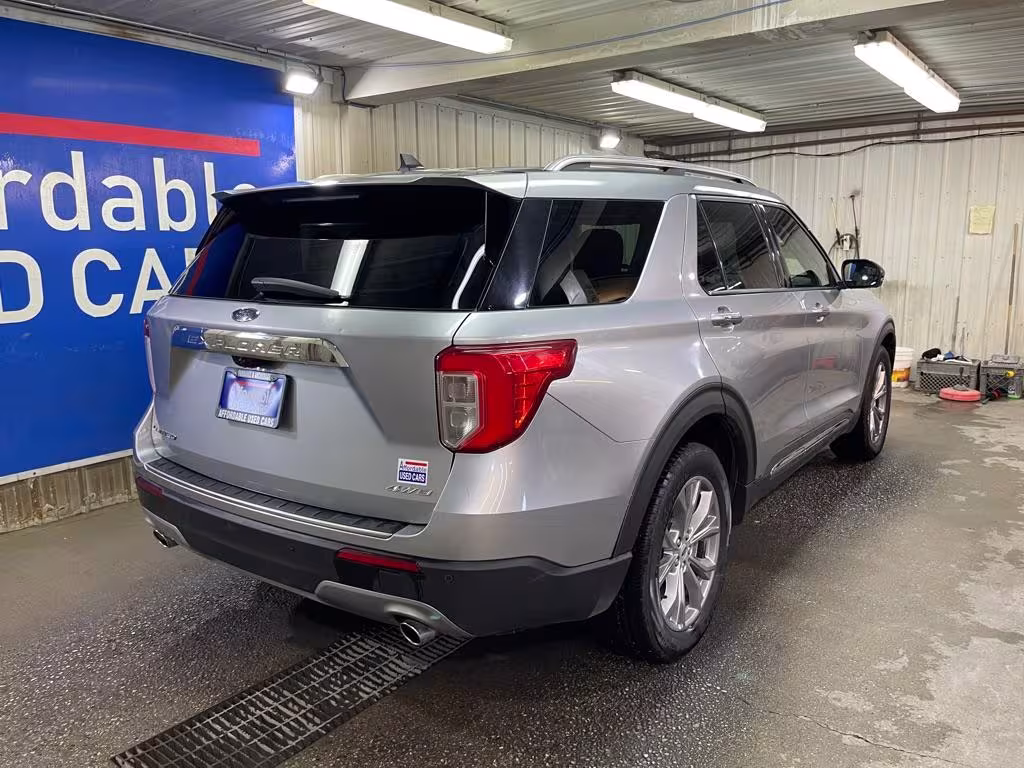 2022 Ford Explorer - 1FMSK8FH4NGB18965 - Image #3