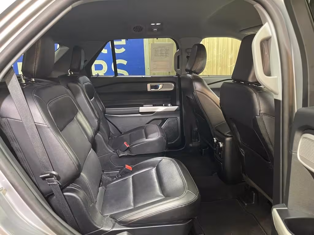 2022 Ford Explorer - 1FMSK8FH4NGB18965 - Image #5