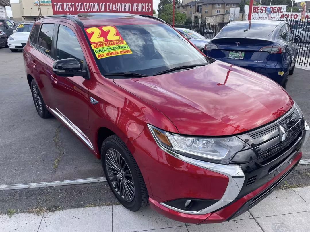 2022 Mitsubishi Outlander PHEV - JA4J2VA76NZ050258 - Image #1