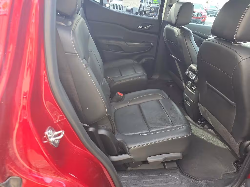 2023 GMC Acadia - 1GKKNUL46PZ210578 - Image #2