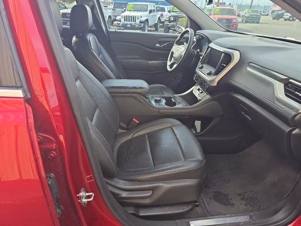 2023 GMC Acadia - 1GKKNUL46PZ210578 - Image #3