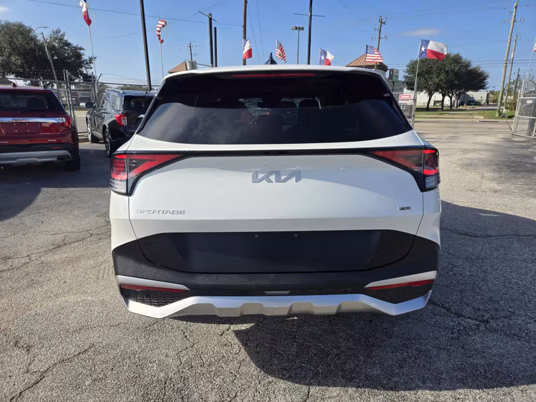 2023 Kia Sportage - KNDPUCAFXP7173873 - Image #3