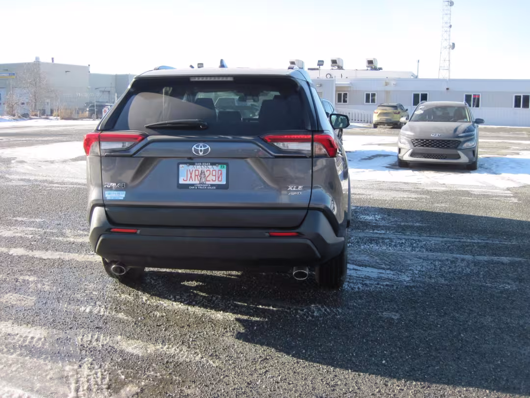 2023 Toyota RAV4 - 2T3P1RFV8PW374493 - Image #2