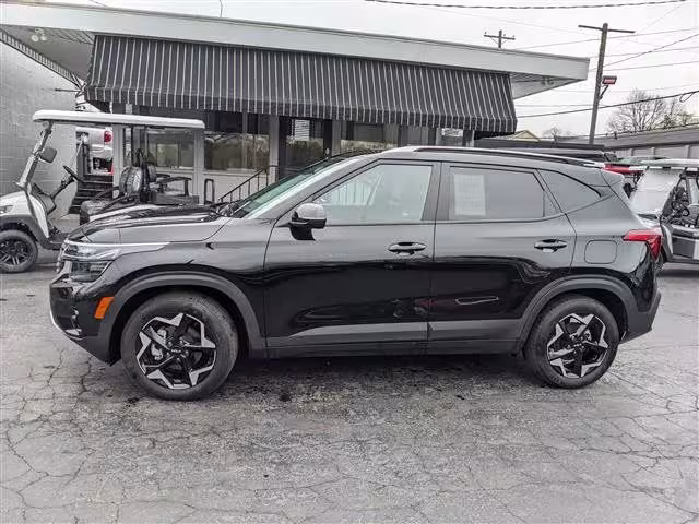2025 Kia Seltos - KNDEU2AA9S7680052 - Image #1
