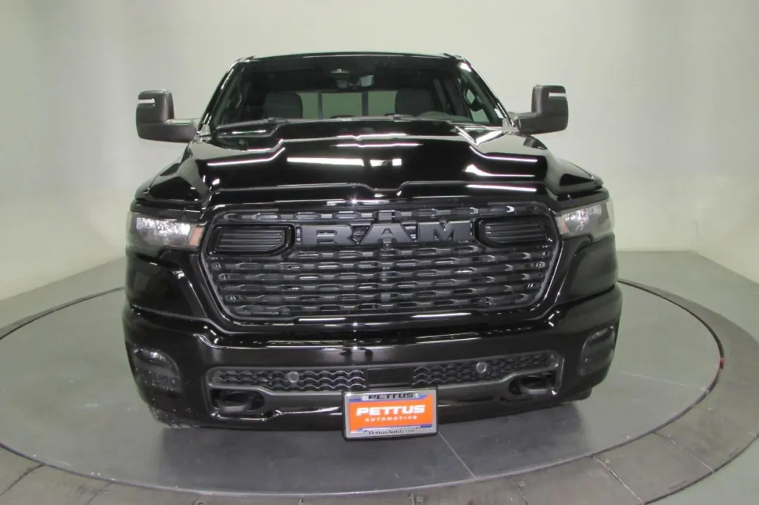 2025 Ram 1500 - 1C6SRFFP5SN564892 - Image #1