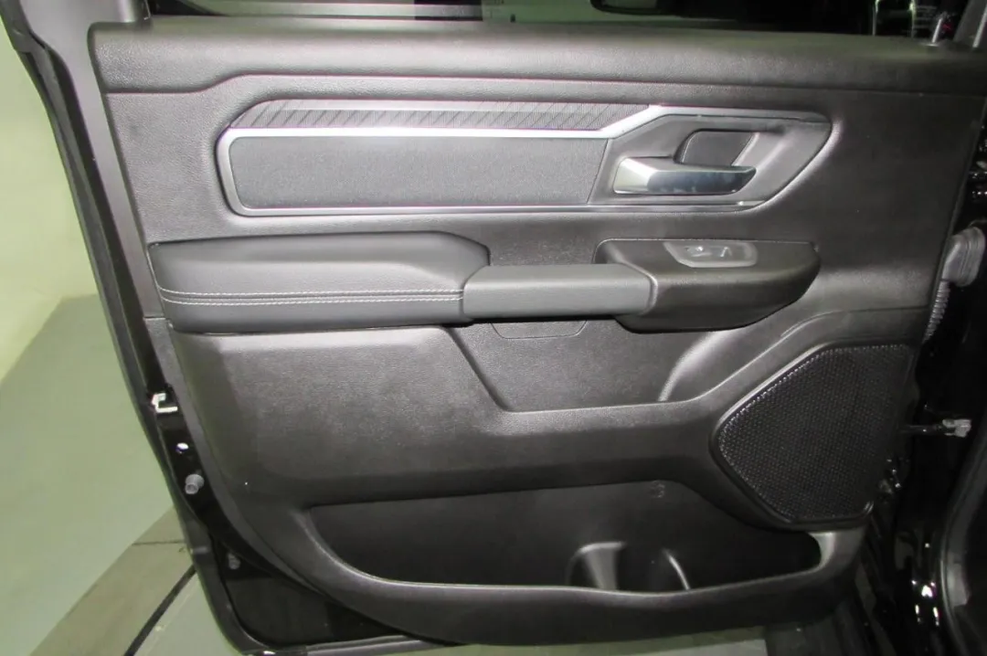 2025 Ram 1500 - 1C6SRFFP5SN564892 - Image #20