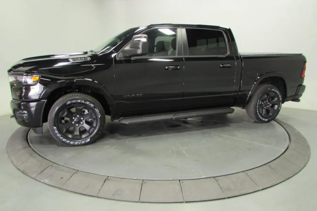 2025 Ram 1500 - 1C6SRFFP5SN564892 - Image #3