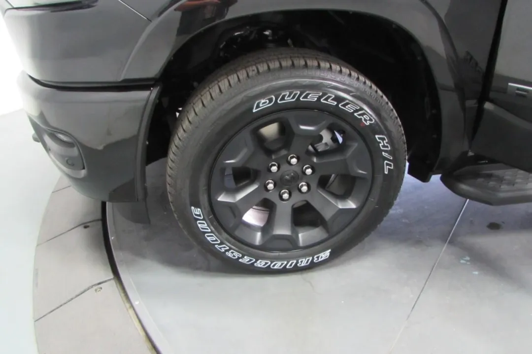 2025 Ram 1500 - 1C6SRFFP5SN564892 - Image #6