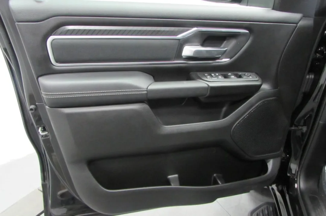 2025 Ram 1500 - 1C6SRFFP5SN564892 - Image #7
